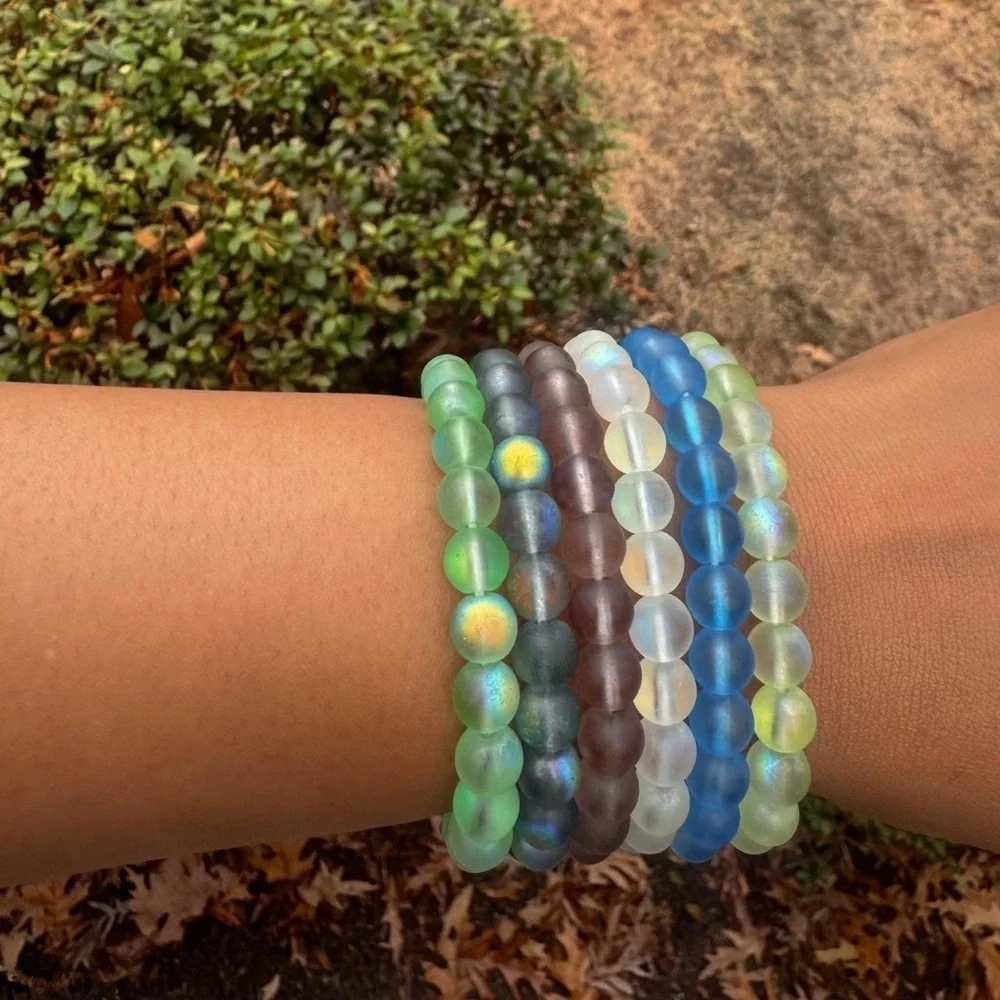 Gray Iridescent Glass Bead Bracelet